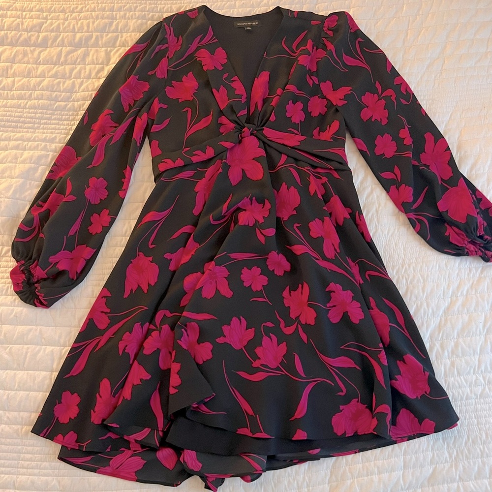 Banana Republic Black & Magenta Floral Print Swing Mini Dress